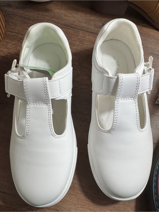 Dream Pairs Other - Dream Pairs Girls White T-Strap Mary Jane School Shoes